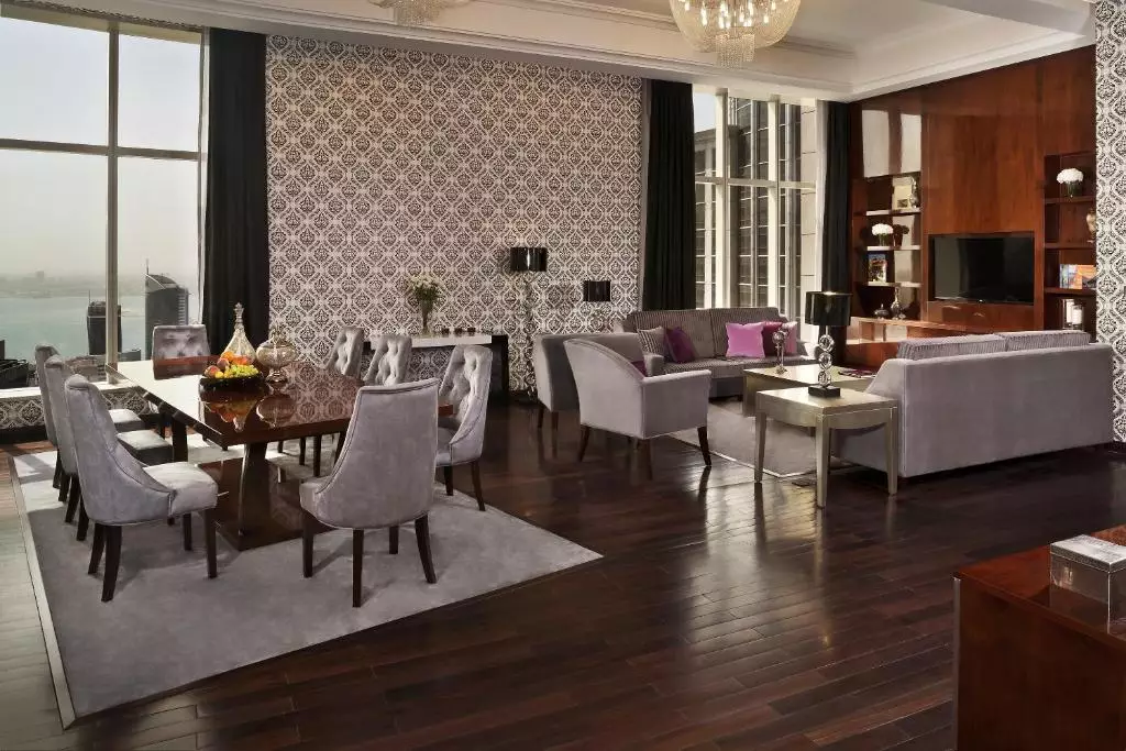 Best Plaza West Bay Hotel